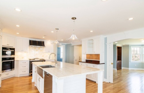 Pine Orchard House | Beachfront Home in Pine Orchard, Branford available for monthly or academic rent