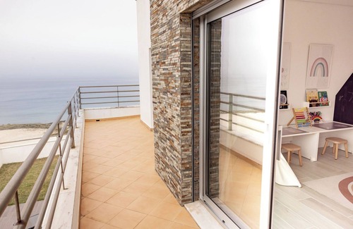 Atalaia House | Beachfront home with spectacular views, Santa Cruz