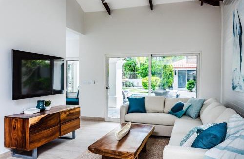Playa Grande Villa | Beachfront home with Pool