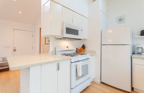 Sharp Park House | Beachfront House near SF w/Parking (5)