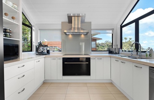 Arkles Bay House | Beachfront House, Stunning Views, Private & Serene