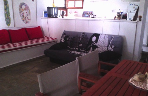 Ouranoupoli Apartment | Beachfront house with garden and beach