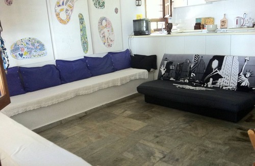 Ouranoupoli Apartment | Beachfront house with garden and beach