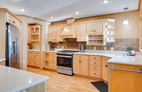 Chisago City House | Beachfront Lake Home with new Jacuzzi hot tub, 15 min to Taylors Falls