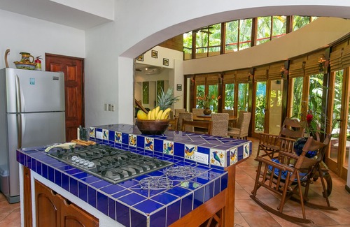 Manuel Antonio House | Beachfront Location! Luxury home. Daily MONKEY visits!