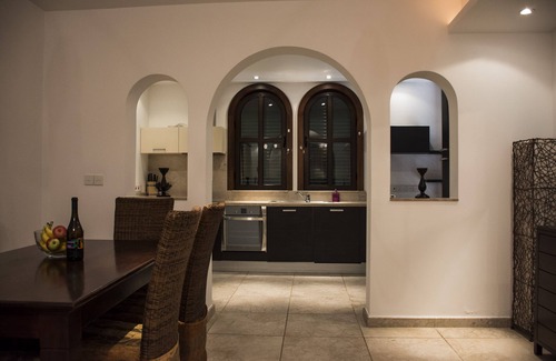 Agios Tychon Apartment | Beachfront luxury apartment next to St.Raphael Hotel in Limassol