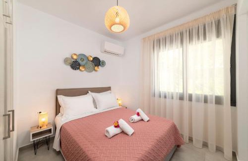 Mavrikiano House | Beachfront luxury villa with Stunning views 2bedroom WiFi