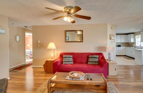 Ocean Park Apartment | Beachfront Old Orchard Beach Condo with Balcony