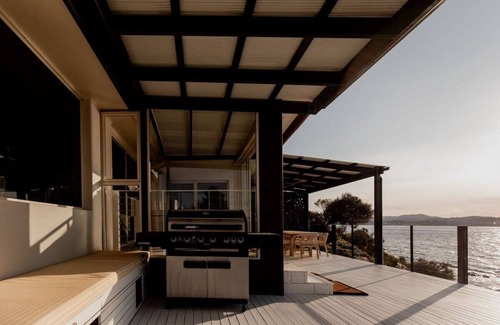 Opossum Bay House | Beachfront Paradise in Opossum Bay