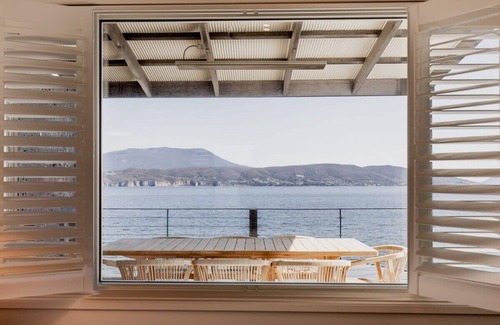 Opossum Bay House | Beachfront Paradise in Opossum Bay