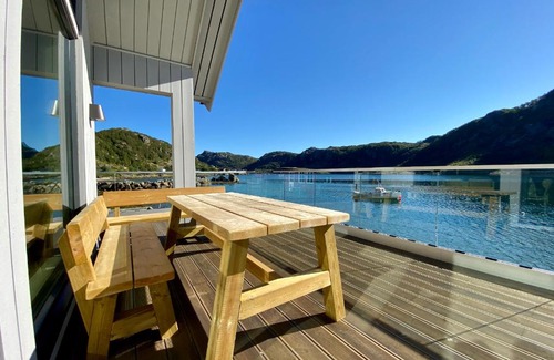 Vestvagøy Ski Chalet | Beachfront Paradise Lofoten