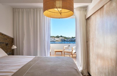 Cadaques Apartment | Beachfront Penthouse with Sea Views in CADAQUES