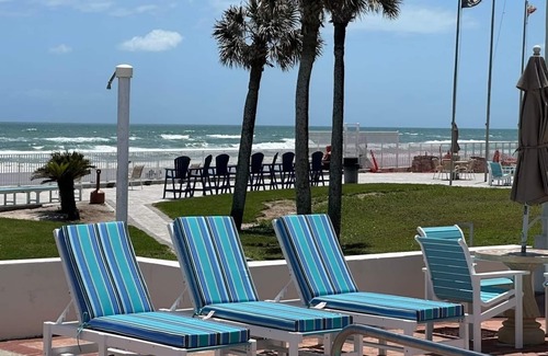 South Peninsula Historic District Apartment | Beachfront - Pool - Attractions - Amenities - Home Away From Home