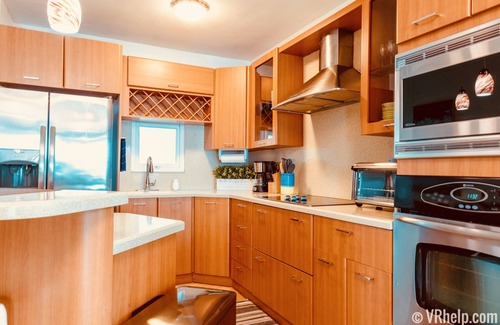 Puntas Condo | Beachfront ★ Pool ★ All New ★ AC ★ Free Gated Prkng ★ Laundry ★ WiFi ★ 1st Floor