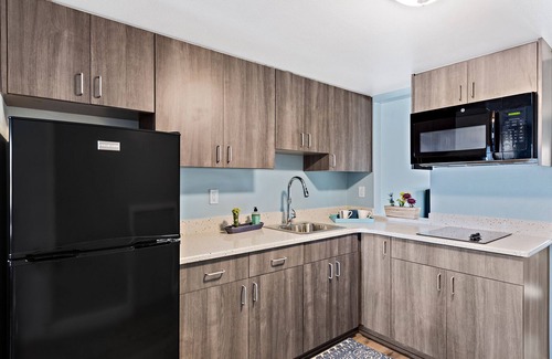 Melbourne Beach House | Beachfront Property Townhouse #2 Private Beach & pool -SLEEPS 8- 1King, 3Queens