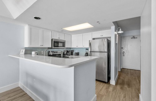 Myrtle Beach Condo | BEACHFRONT-Remodeled 200 + 5-star reviews- Best LOCATION River- 6th Floor