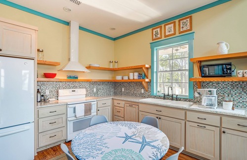 Panacea House | Beachfront St Teresa Home w/Gulf Coast Views!