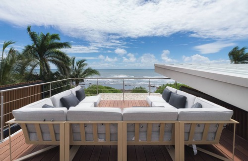 Playa Langosta Villa | Beachfront staffed Villa w/breakfast, jacuzzi, pizza oven, golf cart included