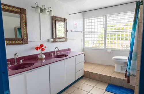 Esperanza Apartment | Beachfront Suite 6 Karaya