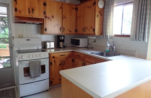 Port Albert Cottage | Beachfront SUNSET ESCAPE