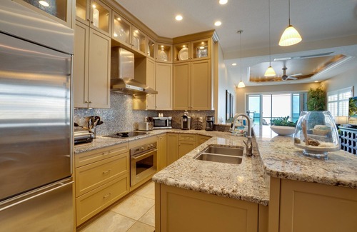 Bradenton Beach Condo | Beachfront - The View at BBC by SeaBreeze Vacation