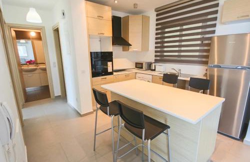 Kapparis Apartment | Beachfront Trident