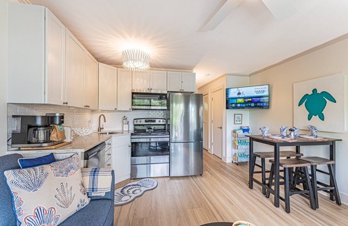 Hilton Head Island Villa | Beachfront Villa | 2025 Renovated, Ocean Views, Pool & Bikes, SS280