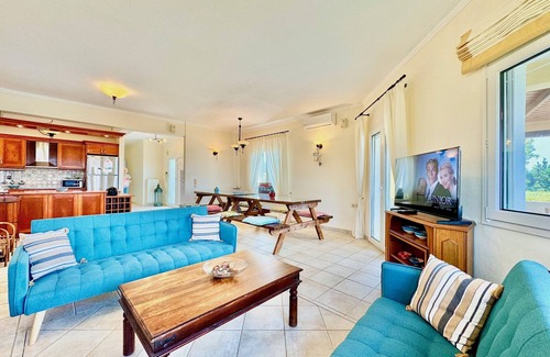 Almiros Beach Villa | Beachfront Villa JustRelax with private pool
