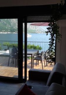 Orahovac House | Beachfront Villa Nautica