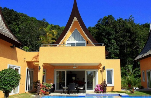 Rayong House | Beachfront Villa Surine, Koh Samed