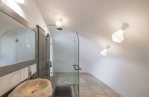 Kerambitan House | Beachfront Villa The Cloud