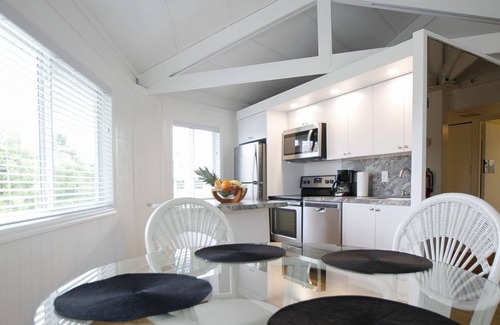 Islamorada Condo | Beachfront Villa w/Pier & Pool