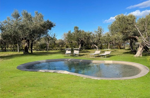 Ortona Villa | Beachfront villa with pool