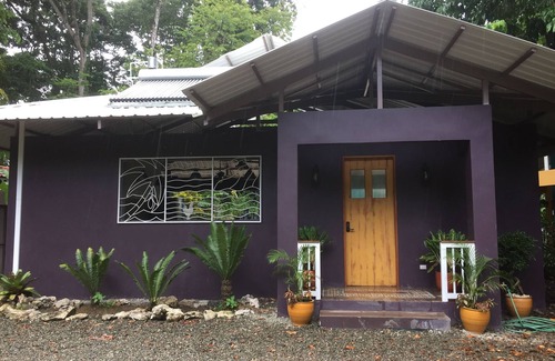 Chiguata Villa | Beachfront villa with pool. Hosts big families, groups or small retreats.