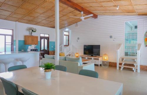 Taling Ngam Villa | Beachfront Wooden Beach House 3br Sunset View