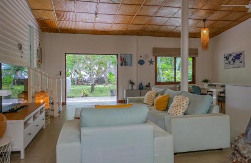 Taling Ngam Villa | Beachfront Wooden Beach House 3br Sunset View