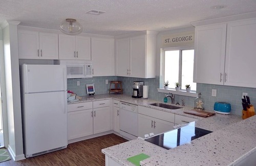 East End Condo | BEACHFRONTnGorgeous View!nOCEANFRONTnSunday to Sunday