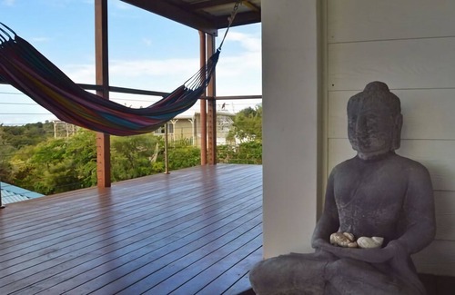 Angourie House | BEACHIES - OCEAN VIEWS