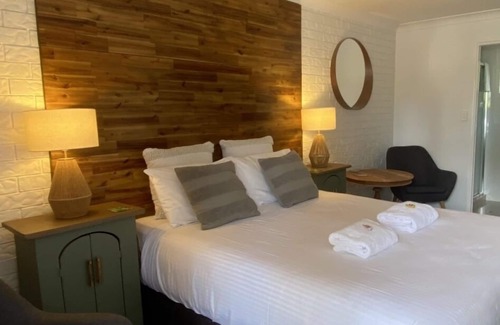 Beachmere Hotel | Beachmere Palms Motel