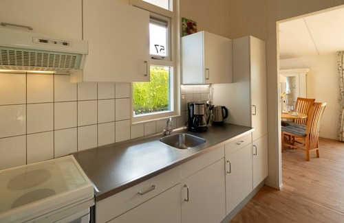 Renesse Ski Chalet | Beachpark 57 holiday chalet with privacy close to sea and beach
