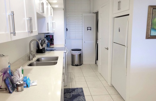 Longboat Key Condo | Beachplace 10-402 by FVC