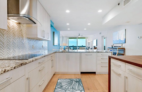 Longboat Key Condo | Beachplace Penthouse Gulf Front Paradise