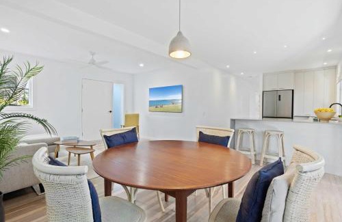 Mermaid Beach Apartment | Beachside 3 Bedroom - Direct Beach Access