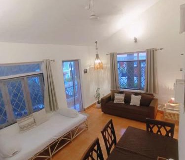 Sinquerim House | Beachside Apartment - Cozy By The Sea Goa
