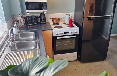 Rockingham Apartment | Beachside Bliss