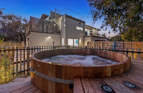 Aireys Inlet House | Beachside Bliss I Walk to Beach I Heated Pool