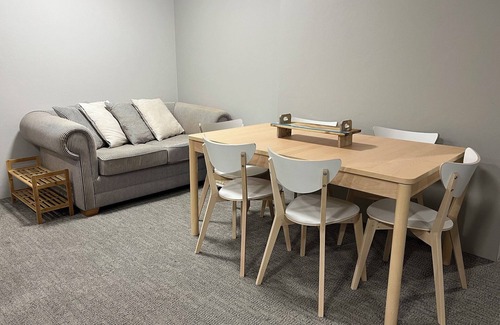 Cronulla Apartment | Beachside Bliss just a sand castle from everything, 2BR, 2BA Apartment, sleeps 6