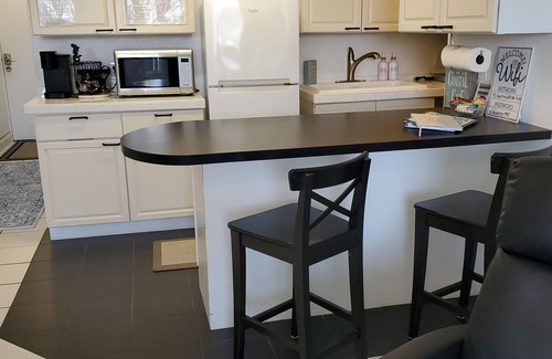 South Peninsula Historic District Condo | *"Beachside Bliss: Ocean Views & Endless Fun in Daytona!"*