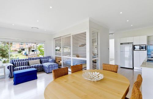 Avoca Beach House | Beachside Bungalow #4