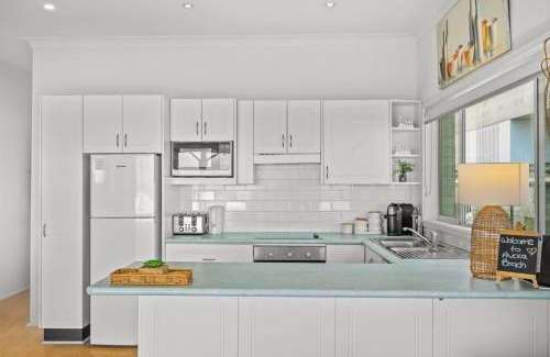 Avoca Beach House | Beachside Bungalow #5